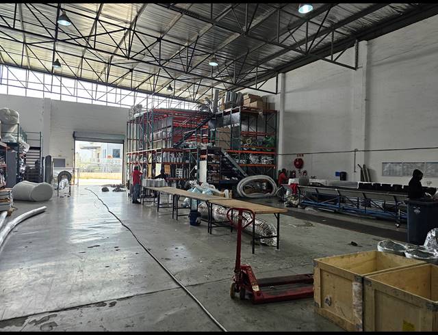 1,768M² FACTORY FOR SALE IN LANSERIA